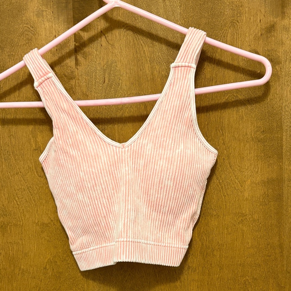 581. Zenana Ribbed V-Neck Crop Tank Top